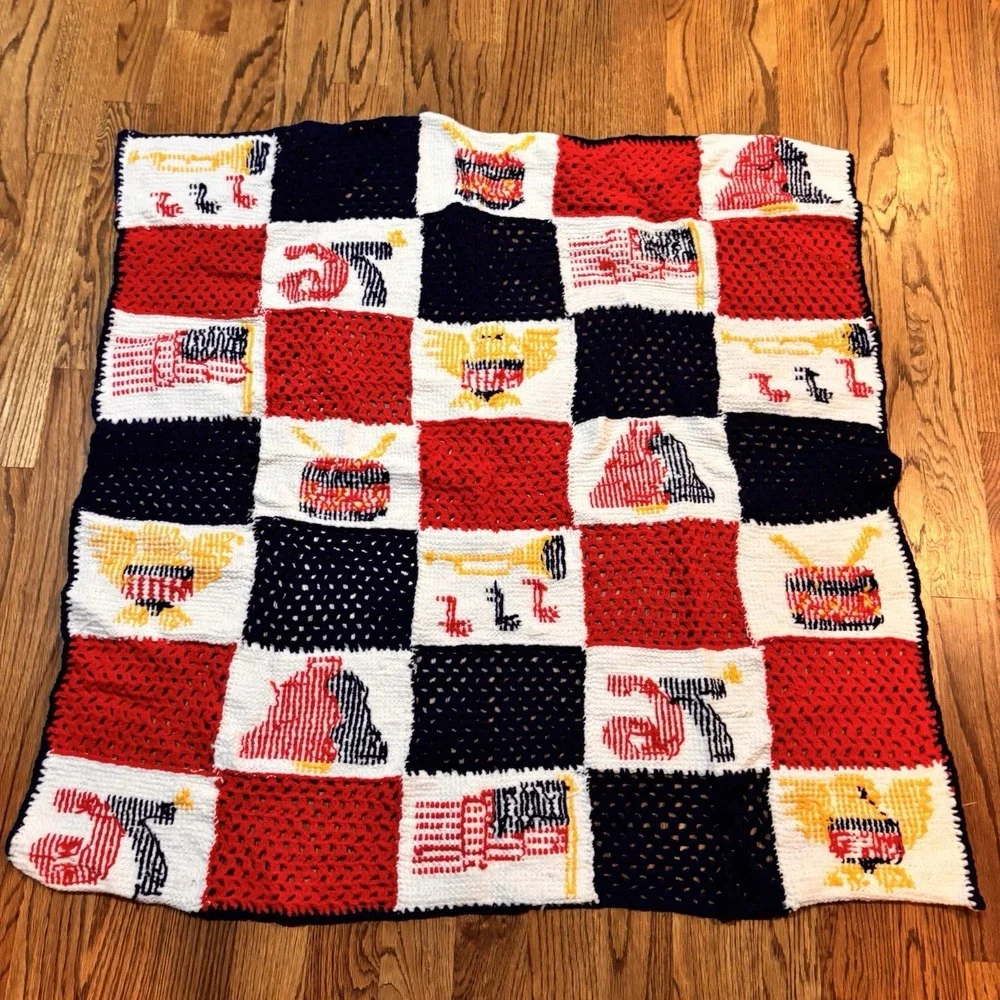 Vintage 1976‎ Bicentennial Crochet Afghan Patriotic Red White Blue Throw 46x48